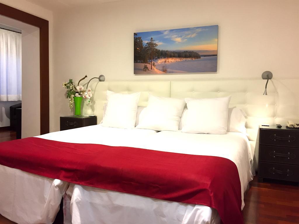 Hotel Del Lago Puigcerdà Oda fotoğraf